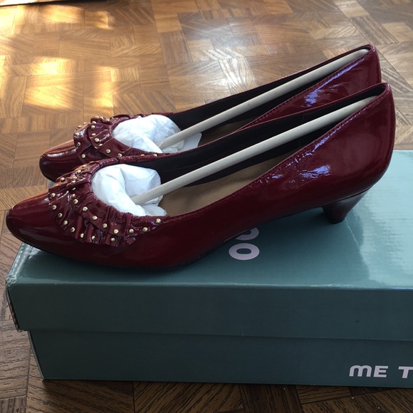 Me Too ruby red enamel leather ruffle heel 6.5M - Picture 4 of 8
